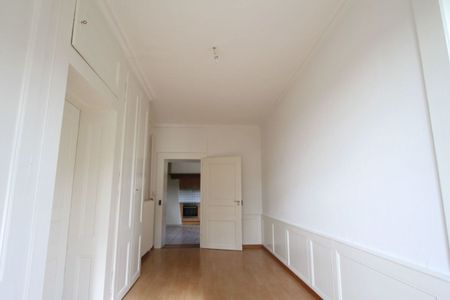 Appartement de 4 pièces situé proche des commerces et des écoles - Photo 3