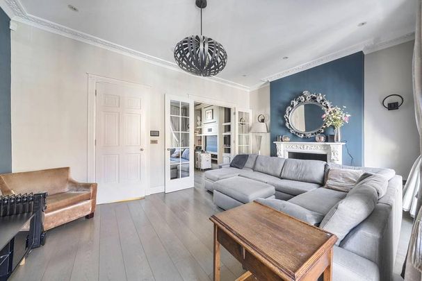 3 bedroom flat to rent - Photo 1