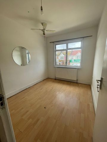 5 bedroom flat to rent - Photo 2