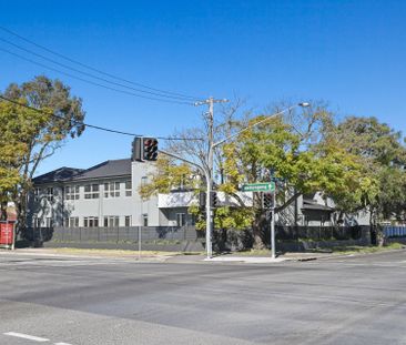 Experience contemporary living in these stylish studio apartments. - Photo 6