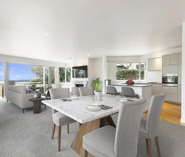 Spacious Family Home - Photo 3