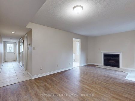 For Lease - 183 Nelson Street Unit# 1, Oakville, Ontario - Photo 3