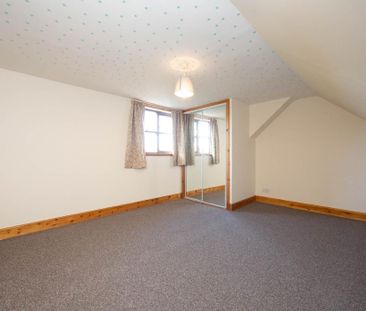 3 bedroom detached house to rent - Photo 3