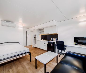 Large Studio - Photo 1