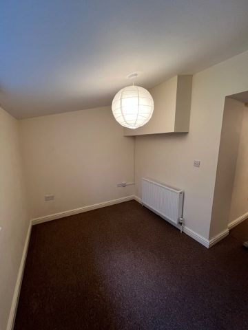 2 Bed Flat, Garden Eastfield Road, BS6 - Photo 3