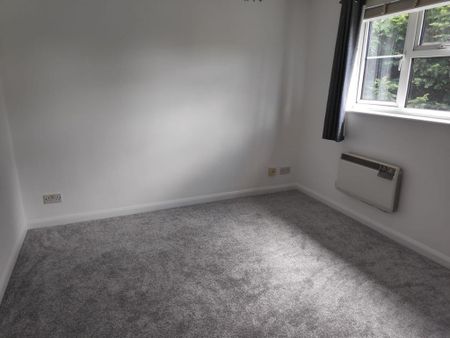 2 bedroom terraced house to rent - Photo 2