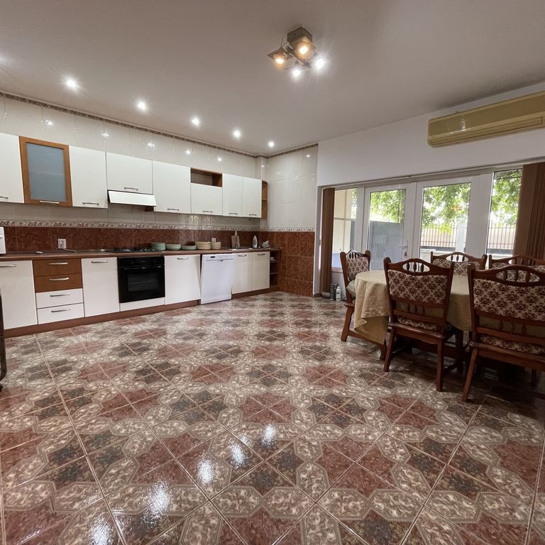 VOLUNTARI - Catedrala | Casa 7 Camere + Constructie Secun... - Fotografie 1