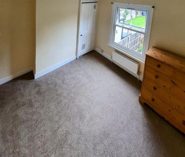 2 bedroom terraced house to rent - Photo 3