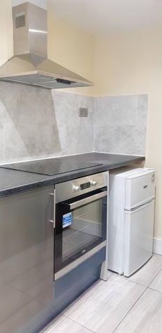Studio to rent - Photo 3