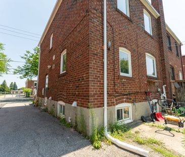 For Lease - 468 Midland Avenue Unit# Lower, Toronto, Ontario - Photo 2