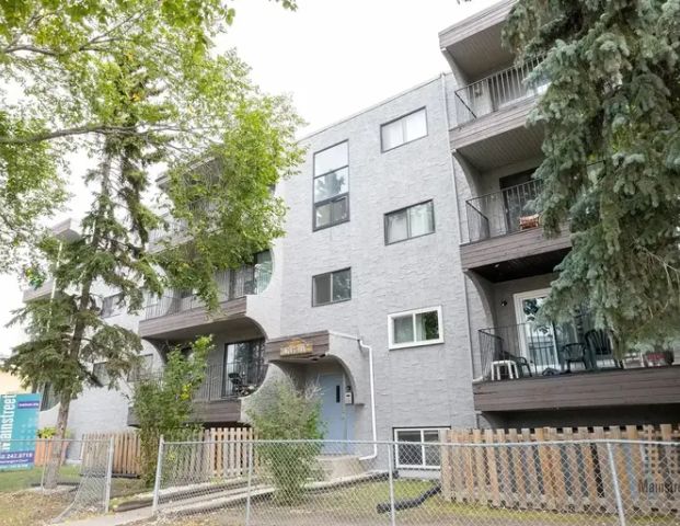 Washington Court | 10715 104 Street NW, Edmonton - Photo 1