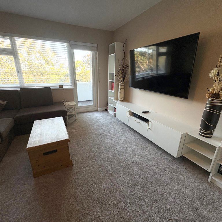 LABURNUM HOUSE, REDHILL DRIVE - Photo 1