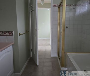 39 Evelyne Avenue, Cranbourne - Photo 6