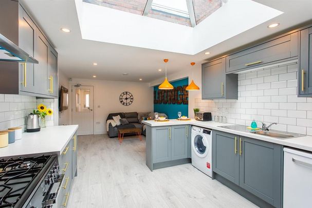 5 bedroom house share to rent - Photo 1