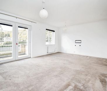 4 bedroom terraced house to rent - Photo 5