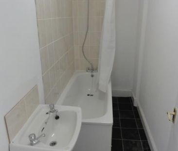 3 Bed Terraced House, Brassey St, CH41 - Photo 3