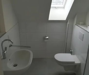 Sie suchen das Besondere? 115m2 große 3,5-Zimmer-Dachgeschosswohnun... - Photo 4