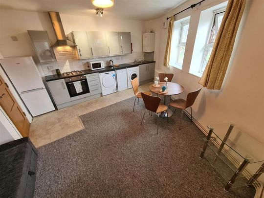 2 bedroom apartment to rent - Photo 1