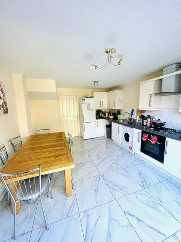 1 bedroom house of multiple occupation to rent - Photo 2