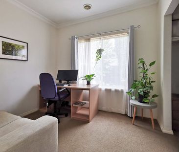 3 BEDROOM UNIT CLOSE TO SHOPS AND WALKING DISTANCE TO CLAYTON TRAIN... - Photo 4