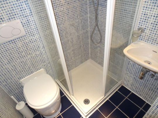 Studio Flat, Fulham Palace Road, W6 - Photo 1