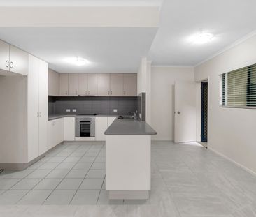 Resort Style Complex Only Moments to Stockland Cairns Shopping Cent... - Photo 5