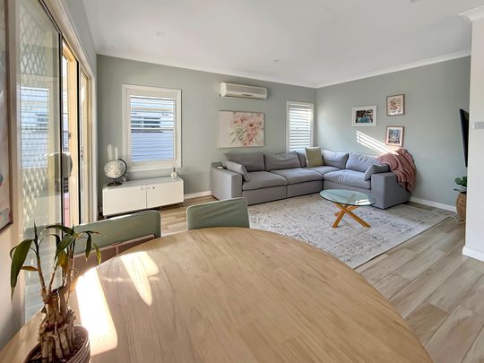 STYLISH RENOVATED 3 BEDROOM FAMILY HOME - Photo 1