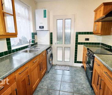 3 bedroom semi-detached house to rent - Photo 6