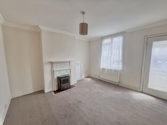 2 bedroom semi-detached house to rent - Photo 1