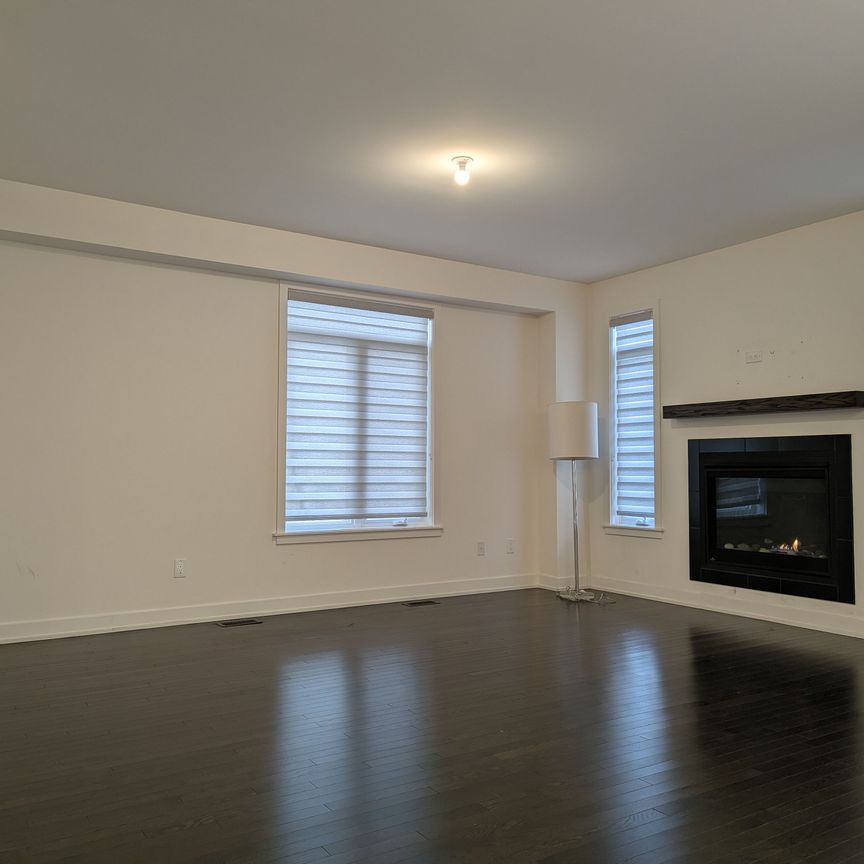 For Lease - 332 Monticello Avenue, Kanata, Ontario - Photo 1