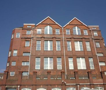 St Thomas Lofts, Swansea, SA1. - Photo 3