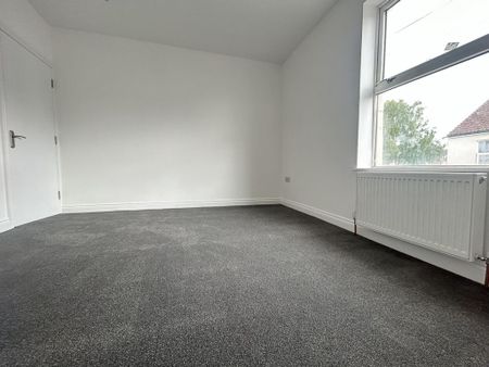 4 bedroom terraced house to rent - Photo 3