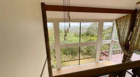 Secluded Vintage Haven in East Tamaki Height - Photo 5