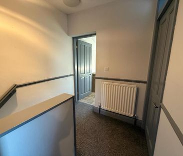 2 bedroom terraced house to rent - Photo 3