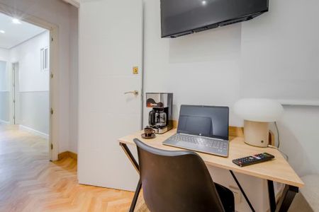 Avenida Felipe II, Madrid, Community of Madrid 28009 - Photo 4