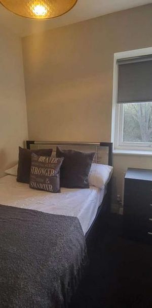 5 bedroom house of multiple occupation to rent - Photo 2