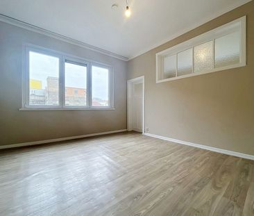 Appartement te huur in Sint-Jans-Molenbeek voor € 990 met 2 slaapkamers - Photo 3