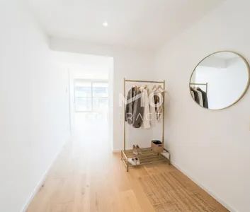 Exklusives Wohnen in den DANUBEFLATS: Moderne Dreizimmer-Wohnung mit viel Ruhe & Sonne (Pool, Gym, Spa, Shop, Lounges) - Photo 2
