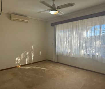 Seaside Living in Seaford - Photo 3