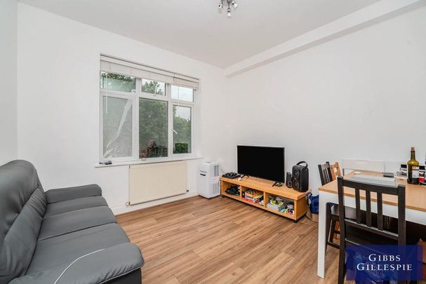3 bedroom flat to rent - Photo 1