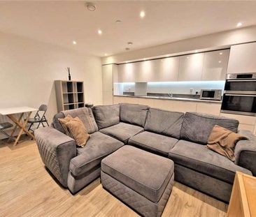 Stirling Drive, Luton, LU2 - Photo 2