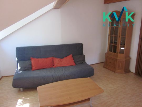 Pronájem bytu 3+1 90 m², Jáchymovská, Karlovy Vary - Photo 1