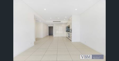 North-facing one bedroom at Platinum - Photo 4