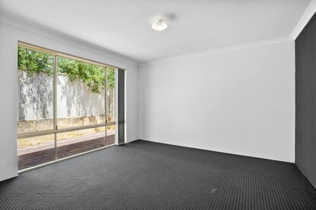 Modern 3 x 2 with Study and Lounge!! - Photo 5