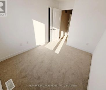 18 MCAUSH STREET - Photo 4