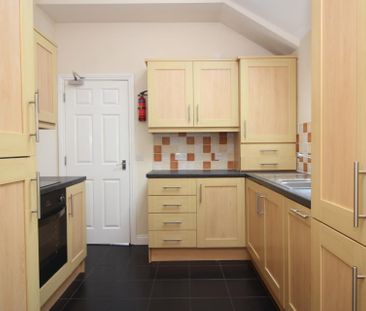 6 bedroom Student Maisonette to rent in Lavender Gardens, Jesmond, ... - Photo 1