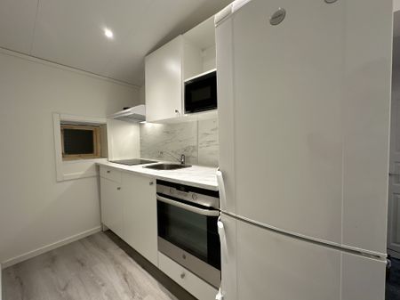 Erik Dahlbergs väg, Södertälje - Photo 4