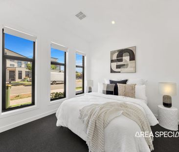 Modern Family home near all the amenities!!! - Photo 1