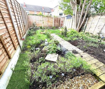 1 bedroom ground floor flat to rent - Photo 3