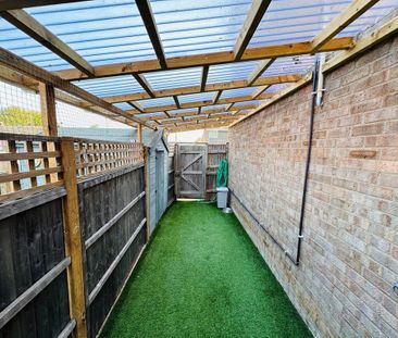3 bedroom terraced house to rent - Photo 3